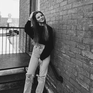 Meet your Posher, Lacie